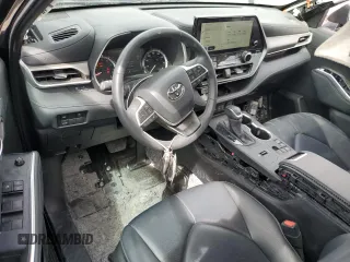 2024 Toyota Highlander LE with VIN 5TDKDRAH7RS537853, listed as a Copart auction lot 50980515 with 18,440 mi miles and Salvage title. Bid and sale history available at DreamBid. Image 8.