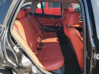 2015 BMW X1 sDrive28i with VIN WBAVM1C58FVZ94235, listed as a Copart auction lot 51948615 with 85,149 mi miles and Salvage Title. Bid and sale history available at carsss.com. Image 10.