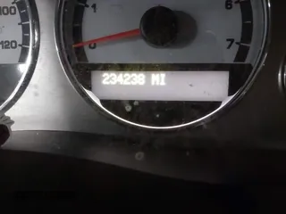 2007 Saturn Relay 2 z VIN 5GZDV03117D124772, wystawiony jako IAAI lot #41821122 z przebiegiem 234 238 mil mil oraz . Historia ofert i sprzedaży dostępna na DreamBid. Obrazek 12.