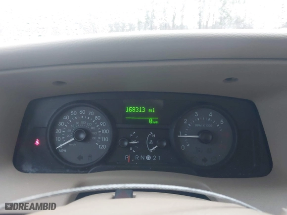 2007 Mercury Grand Marquis LS with VIN 2MEFM75V77X637957, listed as a IAAI auction lot 41520607 with 168,313 mi miles. Bid and sale history available at carsss.com. Image 7.