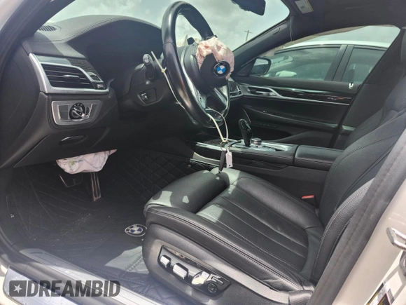 2022 BMW 7 Series 740i with VIN WBA7T2C00NCH30980, listed as a Copart auction lot 62214905 with 37,310 mi miles and Non repairable. Bid and sale history available at DreamBid. Image 7.