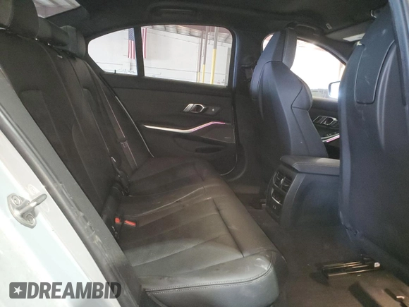 2023 BMW M3 Competition z VIN WBS33AY03PFN62375, wystawiony jako Copart lot #47433395 z przebiegiem 27 849 mil mil oraz Szkoda całkowita • Salvage title. Historia ofert i sprzedaży dostępna na DreamBid. Obrazek 10.