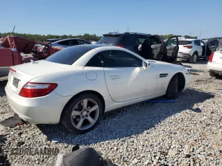 2015 Mercedes-Benz SLK-Class SLK 250 with VIN WDDPK4HA3FF100148, listed as a Copart auction lot 72403834 with 63,887 mi miles and Salvage Title. Bid and sale history available at carsss.com. Image 3.
