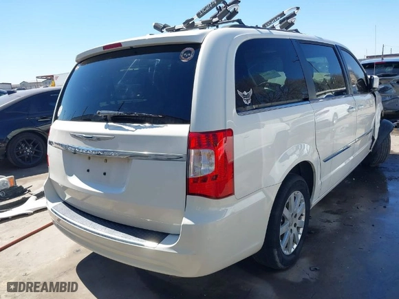2011 Chrysler Town & Country Touring-L with VIN 2A4RR8DG1BR616795, listed as a IAAI auction lot 41748634 with 187,475 mi miles. Bid and sale history available at carsss.com. Image 4.
