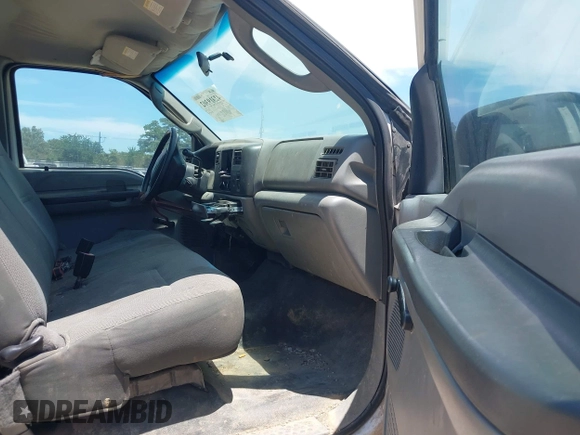 2004 Ford F-250 XL with VIN 1FTNF20L44EA02093, listed as a IAAI auction lot 42319302 with 228,226 mi miles and . Bid and sale history available at DreamBid. Image 5.