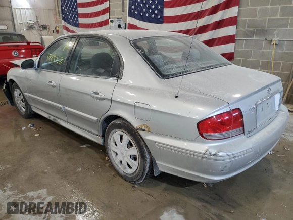 2005 Hyundai Sonata GL with VIN KMHWF25H05A169449, listed as a Copart auction lot 40015383 with 171,927 mi miles and Non Repairable. Bid and sale history available at carsss.com. Image 3.