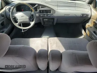 1994 Ford Taurus GL z VIN 1FALP52U7RG261559, wystawiony jako Copart lot #55681304 z przebiegiem 28 675 mil mil oraz Szkoda całkowita • Salvage title. Historia ofert i sprzedaży dostępna na DreamBid. Obrazek 8.