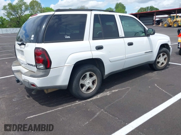 2003 Chevrolet TrailBlazer LS with VIN 1GNDS13S332326020, listed as a IAAI auction lot 42075836 with 221,748 mi miles. Bid and sale history available at carsss.com. Image 4.