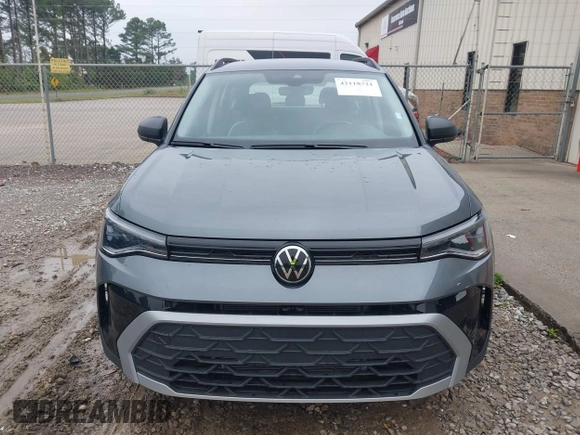 2025 Volkswagen Taos z VIN 3VV5C7B24SM004848, wystawiony jako IAAI lot #42118721 z przebiegiem 6378 mil mil oraz . Historia ofert i sprzedaży dostępna na DreamBid. Obrazek 12.
