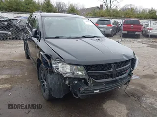 2017 Dodge Journey SE z VIN 3C4PDCAB0HT573256, wystawiony jako IAAI lot #41965426 z przebiegiem 112 561 mil mil oraz . Historia ofert i sprzedaży dostępna na DreamBid. Obrazek 1.