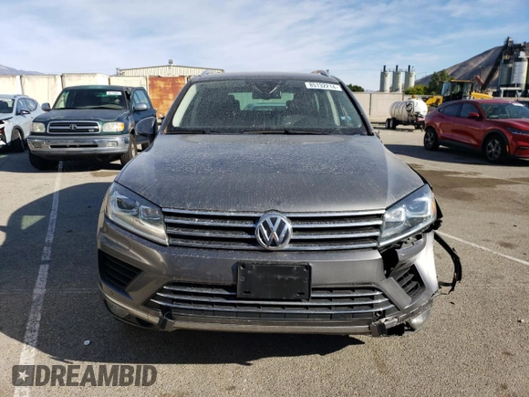 2016 Volkswagen Touareg Sport с VIN WVGEF9BP0GD012604, выставлен на аукционе Copart как лот 85132214 с пробегом 127 155 миль миль и Чистый • Clean title. История ставок и продаж доступна на DreamBid. Изображение 5.