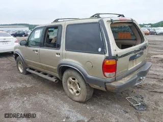 2000 Ford Explorer XLT with VIN 1FMZU73E0YZB16989, listed as a IAAI auction lot 41784400 with 1 mi miles. Bid and sale history available at carsss.com. Image 3.