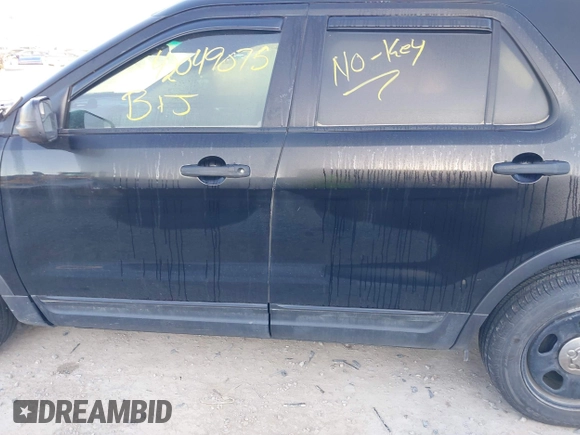 2013 Ford Police Interceptor Utility z VIN 1FM5K8AR6DGB35083, wystawiony jako IAAI lot #42049075 z przebiegiem 188 856 mil mil oraz . Historia ofert i sprzedaży dostępna na DreamBid. Obrazek 14.