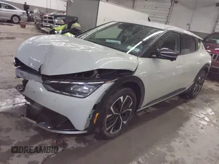 2022 Kia EV6 Wind z VIN KNDC3DLC5N5088331, wystawiony jako IAAI lot #41683097 z przebiegiem 37 380 mil mil oraz . Historia ofert i sprzedaży dostępna na DreamBid. Obrazek 18.