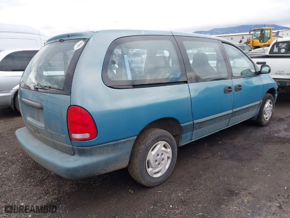 1998 Dodge Caravan SE with VIN 2B4GP44G6WR607931, listed as a IAAI auction lot 41624677 with 104,841 mi miles. Bid and sale history available at carsss.com. Image 4.