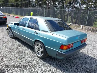 1991 Mercedes-Benz 190 z VIN WDBDA29D0MF832696, wystawiony jako IAAI lot #41796176 z przebiegiem 197 693 mil mil oraz . Historia ofert i sprzedaży dostępna na DreamBid. Obrazek 3.