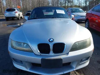2001 BMW Z3 2.5i with VIN WBACN33461LM03363, listed as a IAAI auction lot 41883292 with 184,957 mi miles. Bid and sale history available at carsss.com. Image 6.