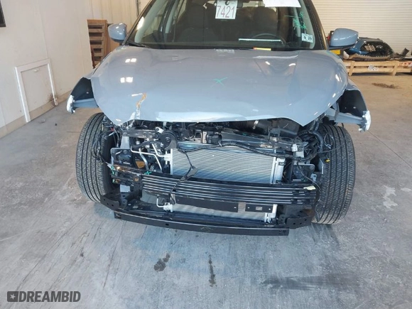 2024 Nissan Kicks SV with VIN 3N1CP5CV6RL555583, listed as a IAAI auction lot 41248500 with 1,512 mi miles. Bid and sale history available at carsss.com. Image 6.