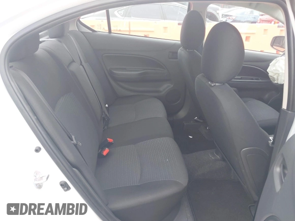 2024 Mitsubishi Mirage ES z VIN ML32FUFJ2RHF13785, wystawiony jako IAAI lot #42172271 z przebiegiem 5 352 mil mil oraz . Historia ofert i sprzedaży dostępna na DreamBid. Obrazek 8.