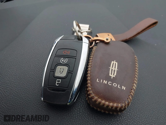 2017 Lincoln MKZ Reserve z VIN 3LN6L5EC4HR619712, wystawiony jako IAAI lot #41899418 z przebiegiem 77 481 mil mil oraz . Historia ofert i sprzedaży dostępna na DreamBid. Obrazek 11.