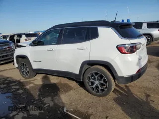 2024 Jeep Compass Limited z VIN 3C4NJDCN4RT139842, wystawiony jako Copart lot #51606655 z przebiegiem 13 455 mil mil oraz Czysty tytuł • Clean title. Historia ofert i sprzedaży dostępna na DreamBid. Obrazek 2.