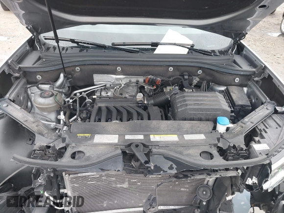 2021 Volkswagen Atlas SE with VIN 1V2RR2CA8MC534539, listed as a IAAI auction lot 42085193 with 43,390 mi miles and . Bid and sale history available at DreamBid. Image 10.