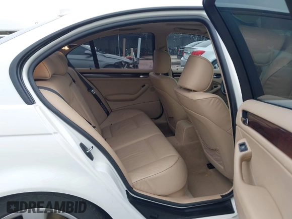 2005 BMW 3 Series 325i with VIN WBAEV33495KX09686, listed as a IAAI auction lot 42040947 with 125,221 mi miles and . Bid and sale history available at DreamBid. Image 8.