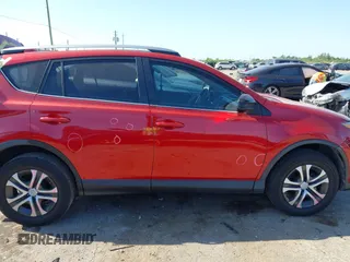 2017 Toyota RAV4 LE z VIN JTMZFREV8HJ118589, wystawiony jako IAAI lot #41975906 z przebiegiem 77 934 mil mil oraz . Historia ofert i sprzedaży dostępna na DreamBid. Obrazek 14.