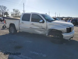 2011 GMC Sierra 1500 Denali z VIN 3GTP2XE26BG222472, wystawiony jako Copart lot #42186215 z przebiegiem Nie podano mil oraz Nie do naprawy • Non repairable. Historia ofert i sprzedaży dostępna na DreamBid. Obrazek 4.