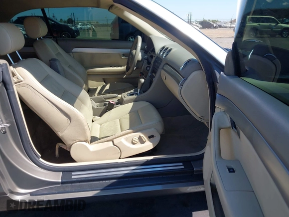 2007 Audi A4 2.0T z VIN WAUAF48H67K032970, wystawiony jako IAAI lot #42643317 z przebiegiem 159 329 mil mil oraz . Historia ofert i sprzedaży dostępna na DreamBid. Obrazek 5.