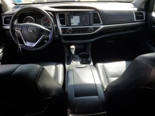 2017 Toyota Highlander Limited with VIN 5TDDZRFH3HS371946, listed as a Copart auction lot 51742485 with 105,389 mi miles and Salvage Title. Bid and sale history available at carsss.com. Image 8.