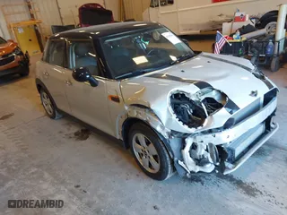 2018 MINI Hardtop 4 Door Cooper with VIN WMWXU1C50J2F79271, listed as a IAAI auction lot 41298686 with 75,773 mi miles. Bid and sale history available at carsss.com. Image 1.