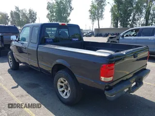 2000 Ford Ranger XL with VIN 1FTYR14V3YPB90285, listed as a IAAI auction lot 42085329 with 205,107 mi miles. Bid and sale history available at carsss.com. Image 3.