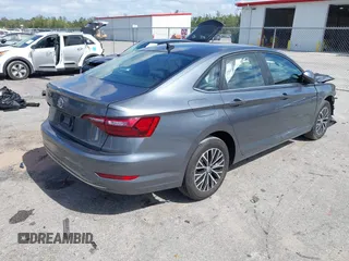 2021 Volkswagen Jetta S z VIN 3VWC57BU7MM013061, wystawiony jako IAAI lot #42148885 z przebiegiem 47 367 mil mil oraz . Historia ofert i sprzedaży dostępna na DreamBid. Obrazek 4.