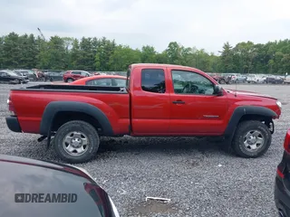 2011 Toyota Tacoma z VIN 5TFUX4EN8BX004834, wystawiony jako IAAI lot #42439354 z przebiegiem 130 974 mil mil oraz . Historia ofert i sprzedaży dostępna na DreamBid. Obrazek 13.