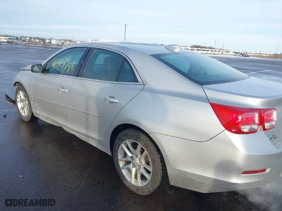 2015 Chevrolet Malibu LT with VIN 1G11C5SL2FF198241, listed as a IAAI auction lot 41327946 with 113,654 mi miles. Bid and sale history available at carsss.com. Image 3.