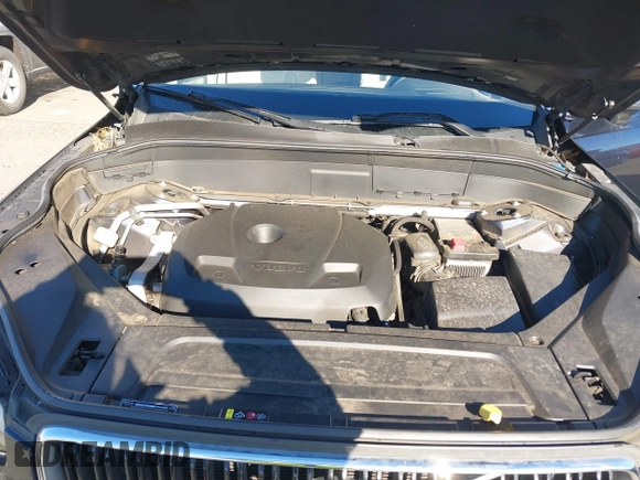 2017 Volvo XC90 Momentum with VIN YV4A22PK3H1116166, listed as a IAAI auction lot 41543940 with 104,879 mi miles. Bid and sale history available at carsss.com. Image 10.
