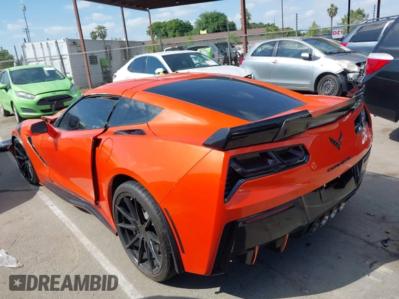2019 Chevrolet Corvette 1LT z VIN 1G1YB2D74K5102125, wystawiony jako IAAI lot #42047085 z przebiegiem 43 939 mil mil oraz . Historia ofert i sprzedaży dostępna na DreamBid. Obrazek 15.
