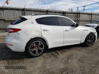 2017 Maserati Levante with VIN ZN661XUS2HX224996, listed as a Copart auction lot 81621103 with 75,779 mi miles. Bid and sale history available at carsss.com. Image 3.