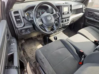2021 Ram 2500 Tradesman z VIN 3C6MR4AJ6MG554142, wystawiony jako Copart lot #65013125 z przebiegiem 117 905 mil mil oraz Czysty tytuł • Clean title. Historia ofert i sprzedaży dostępna na DreamBid. Obrazek 8.