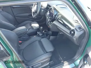 2022 MINI Hardtop 4 Door Cooper S z VIN WMW53DK0XN2R31678, wystawiony jako IAAI lot #41859367 z przebiegiem Nie podano mil oraz . Historia ofert i sprzedaży dostępna na DreamBid. Obrazek 5.