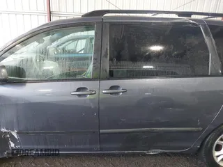 2006 Toyota Sienna XLE z VIN 5TDBA22C46S056795, wystawiony jako IAAI lot #42281920 z przebiegiem 134 745 mil mil oraz . Historia ofert i sprzedaży dostępna na DreamBid. Obrazek 14.