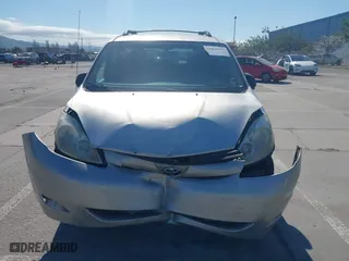 2008 Toyota Sienna CE with VIN 5TDZK23C48S161771, listed as a IAAI auction lot 41885633 with 231,322 mi miles. Bid and sale history available at carsss.com. Image 12.