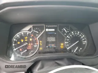 2022 Toyota Tundra 4WD SR5 with VIN 5TFLA5DB9NX015467, listed as a Copart auction lot 48910975 with 34,783 mi miles and Salvage Title. Bid and sale history available at carsss.com. Image 9.
