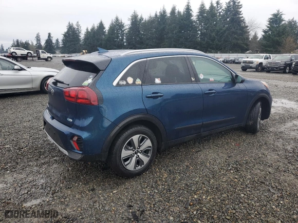 2021 Kia Niro LX with VIN KNDCB3LCXM5481396, listed as a Copart auction lot 84908944 with 9,086 mi miles and Salvage Title. Bid and sale history available at carsss.com. Image 3.