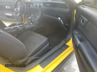 2016 Ford Mustang V6 z VIN 1FA6P8AM7G5320960, wystawiony jako Copart lot #56502695 z przebiegiem 125 599 mil mil oraz Szkoda całkowita • Salvage title. Historia ofert i sprzedaży dostępna na DreamBid. Obrazek 8.
