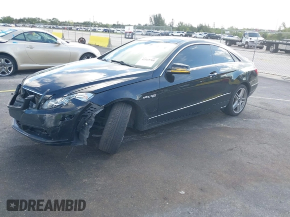 2012 Mercedes-Benz E 350 with VIN WDDKJ5KB7CF142712, listed as a IAAI auction lot 42523704 with 133,309 mi miles and . Bid and sale history available at DreamBid. Image 2.