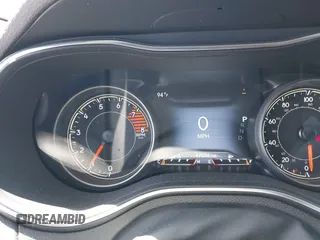2021 Jeep Cherokee Trailhawk с VIN 1C4PJMBX9MD142777, выставлен на аукционе IAAI как лот 42363454 с пробегом 47 004 миль миль и . История ставок и продаж доступна на DreamBid. Изображение 7.