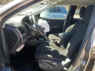2020 Jeep Cherokee Latitude with VIN 1C4PJLCB2LD528453, listed as a Copart auction lot 49411365 with 67,593 mi miles and Salvage Title. Bid and sale history available at DreamBid. Image 7.