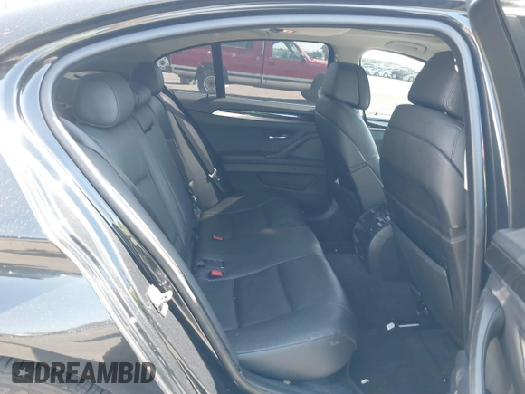 2012 BMW 5 Series 528i xDrive with VIN WBAXH5C54CDW07833, listed as a IAAI auction lot 42058437 with 118,213 mi miles and . Bid and sale history available at carsss.com. Image 8.